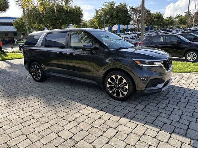 Used 2023 Kia Carnival EX w/ Paint Protection Package FWD image 16