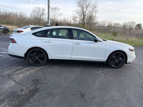 Used 2024 Honda Accord Sport image 7