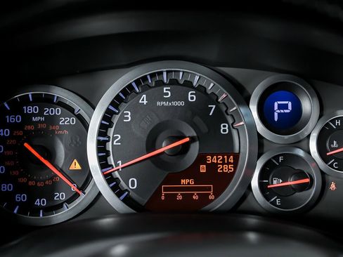 Used 2010 Nissan GT-R Premium image 26