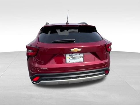 Certified 2024 Chevrolet Trax LT w/ Driver Confidence Package FWD image 5