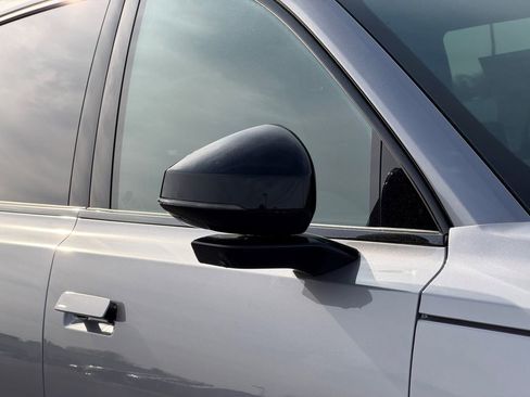 New 2026 Volvo EX90 Plus image 4