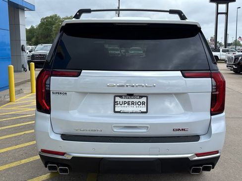 New 2026 GMC Yukon Denali w/ Sun & Power Step Package image 4