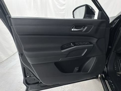 New 2026 Nissan Pathfinder SL image 20