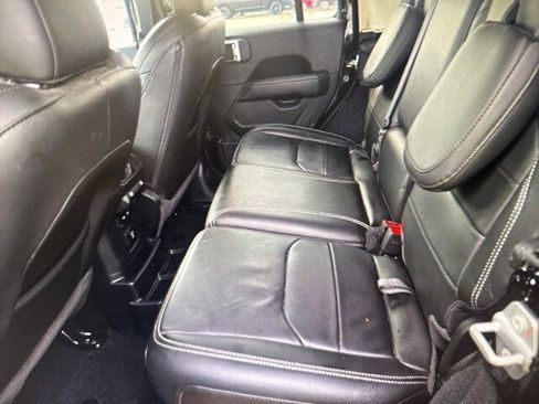 Used 2023 Jeep Wrangler Unlimited Sahara image 11