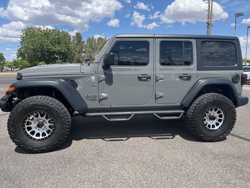 Used 2020 Jeep Wrangler Unlimited Sport S AWD/4WD image 3