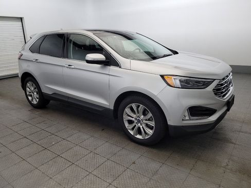 Used 2019 Ford Edge Titanium w/ Equipment Group 301A AWD/4WD image 11