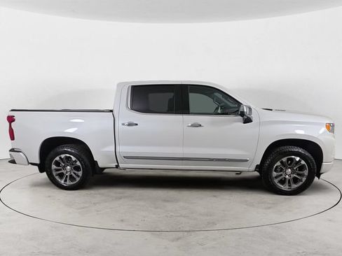 Used 2025 Chevrolet Silverado 1500 High Country w/ Technology Package AWD/4WD image 4