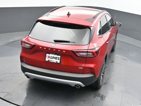 New 2025 Ford Escape SE image 36