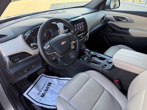 Used 2023 Chevrolet Traverse LT w/ LPO, Floor Liner Package image 18