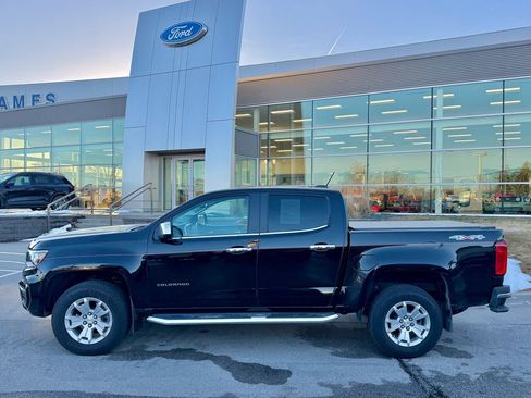 Used 2021 Chevrolet Colorado LT w/ LT Convenience Package image 3