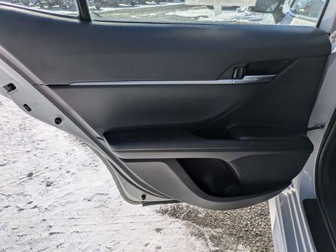 Used 2023 Toyota Camry SE image 28
