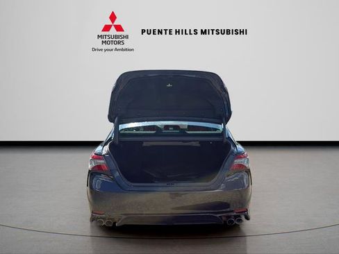 Used 2022 Toyota Camry XSE image 9