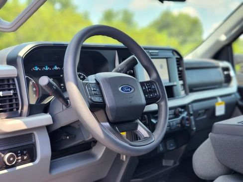 New 2026 Ford F250 XLT w/ FX4 Off-Road Package AWD/4WD image 19