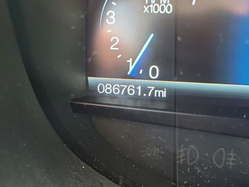 Used 2018 Ford Edge Titanium image 27