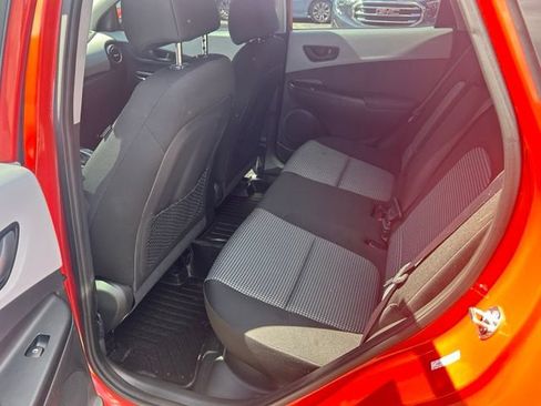 Used 2019 Hyundai Kona SE FWD image 14
