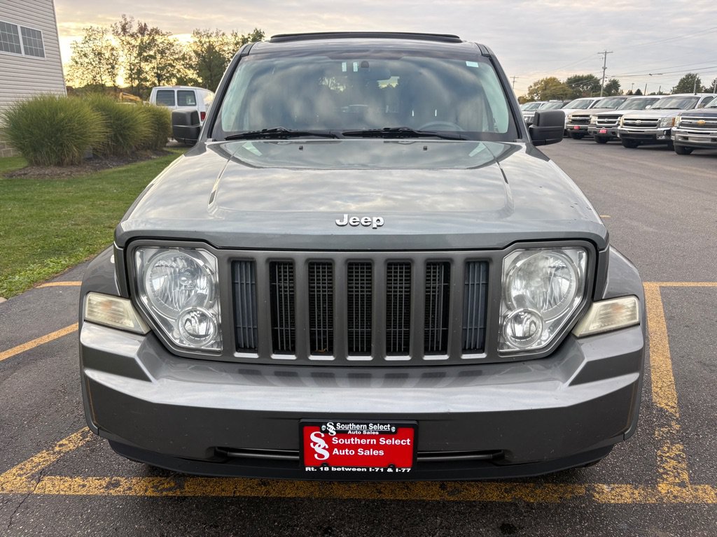 Used 2012 Jeep Liberty Sport w/ Popular Equipment Group AWD/4WD image 3