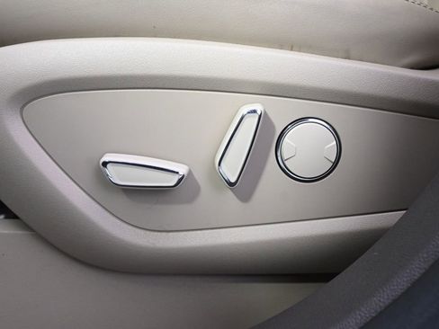 Certified 2023 Lincoln Nautilus Reserve w/ Equipment Group 201A image 14