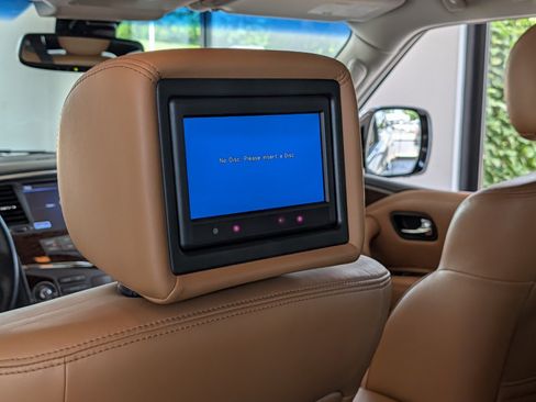 Used 2017 Nissan Armada Platinum w/ Interior Lighting Package AWD/4WD image 16