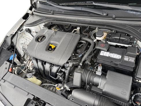 Used 2020 Hyundai Elantra SEL FWD image 12