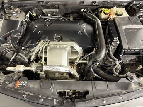 Used 2017 Buick Regal Sport Touring image 41