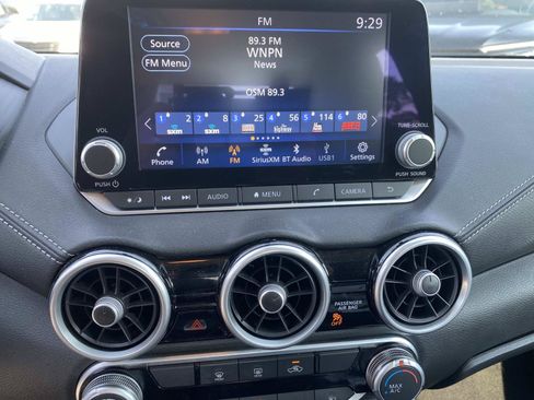 Used 2024 Nissan Sentra SV FWD image 11