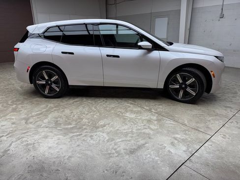 New 2026 BMW iX xDrive60 w/ Premium Package image 6
