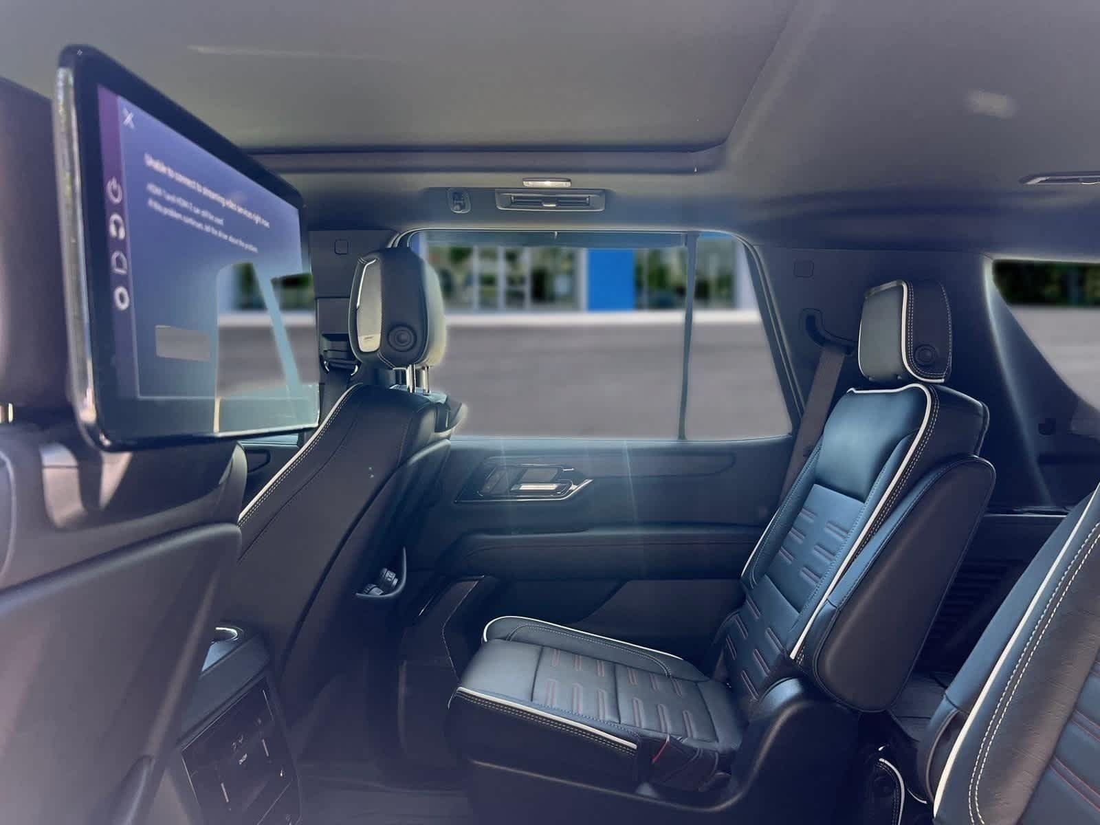 Certified 2025 GMC Yukon AT4 Ultimate w/ LPO, Floor Liner Package AWD/4WD image 28