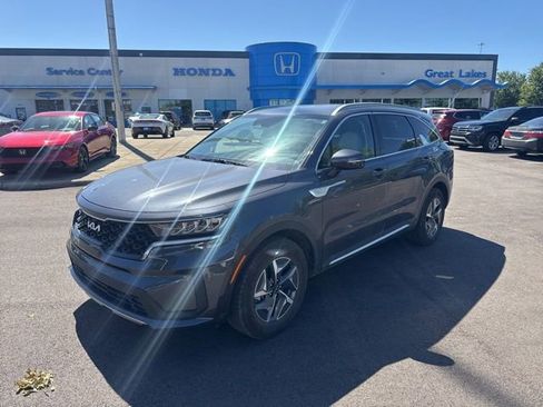 Used 2022 Kia Sorento S AWD/4WD image 1