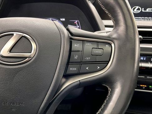Used 2019 Lexus UX 200 F Sport image 21