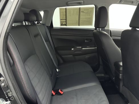 Used 2025 Mitsubishi Outlander Sport SE image 31
