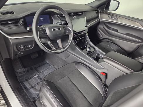 New 2026 Jeep Grand Cherokee Altitude RWD image 11