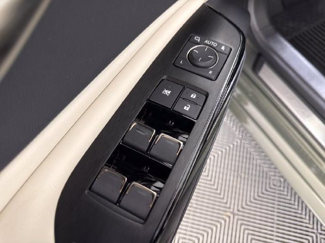 Used 2025 Lexus ES 350 w/ Premium Package FWD image 29