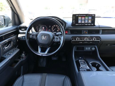 Used 2025 Honda Pilot Touring image 18