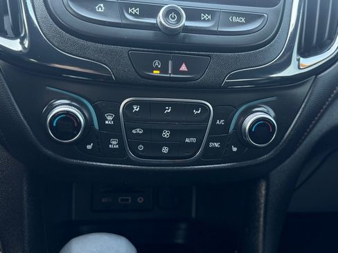 Used 2023 Chevrolet Equinox RS w/ RS Leather Package image 8