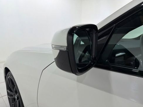 Certified 2024 BMW 330i xDrive Sedan w/ M Sport Package AWD/4WD image 9