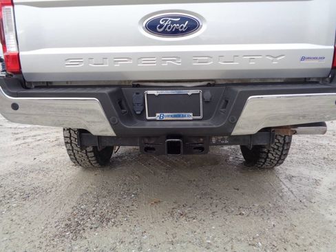 Used 2019 Ford F250 XLT w/ XLT Premium Package image 10