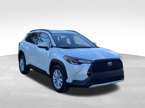 Used 2023 Toyota Corolla Cross LE AWD/4WD image 1