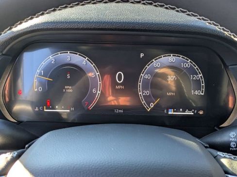 New 2025 Jeep Grand Cherokee L Laredo image 17