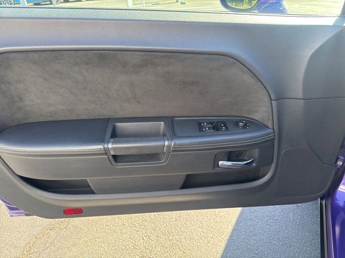 Used 2010 Dodge Challenger SRT8 w/ SRT Option Group II RWD image 12