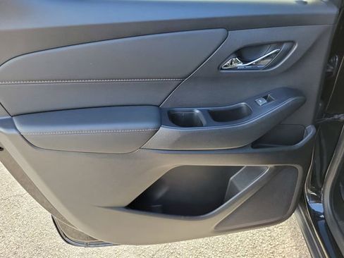 Used 2020 Chevrolet Traverse RS image 9
