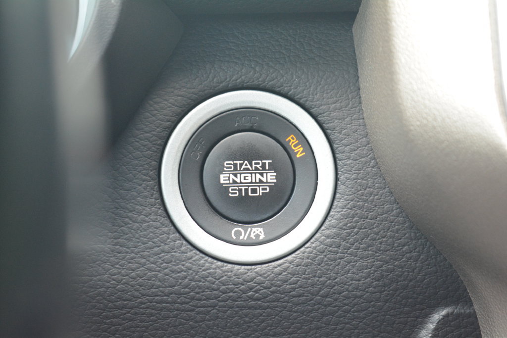 Used 2019 RAM 1500 Laramie w/ Sport Appearance Package AWD/4WD image 14