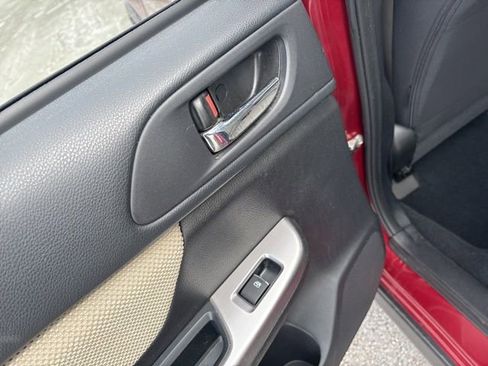 Used 2016 Subaru Crosstrek 2.0i Premium image 18