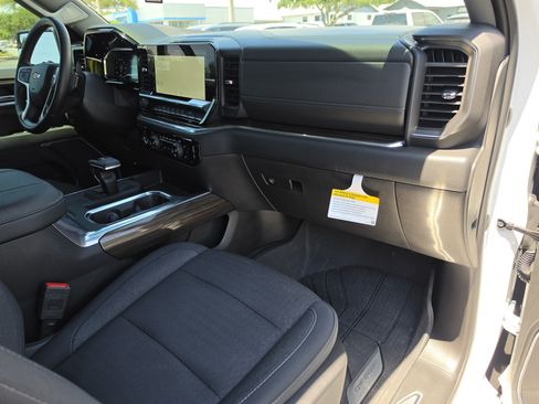 Certified 2023 Chevrolet Silverado 1500 LT AWD/4WD image 17