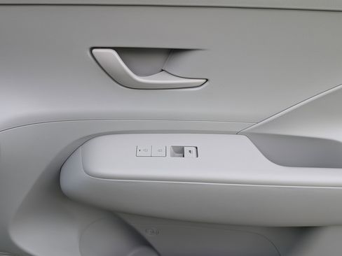 Used 2024 Hyundai Kona SEL w/ Convenience Package image 21