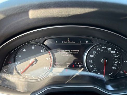 Used 2017 Audi Q7 3.0T Premium Plus image 32