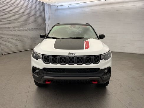 New 2026 Jeep Compass Trailhawk w/ Sun, Sound & Navigation Group image 9