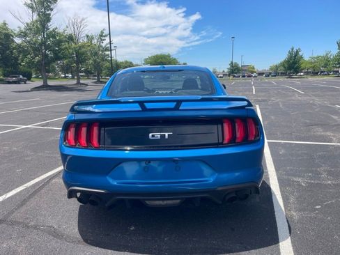 Used 2019 Ford Mustang GT Premium w/ GT Performance Package RWD image 7
