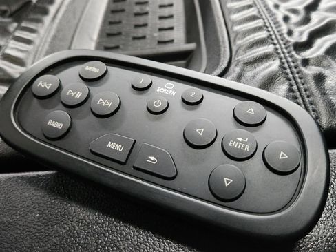 Used 2017 Cadillac Escalade Luxury image 20