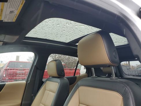 Certified 2023 Chevrolet Equinox Premier image 16