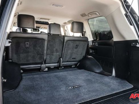 Used 2021 Lexus LX 570 4WD w/ Luxury Package image 79